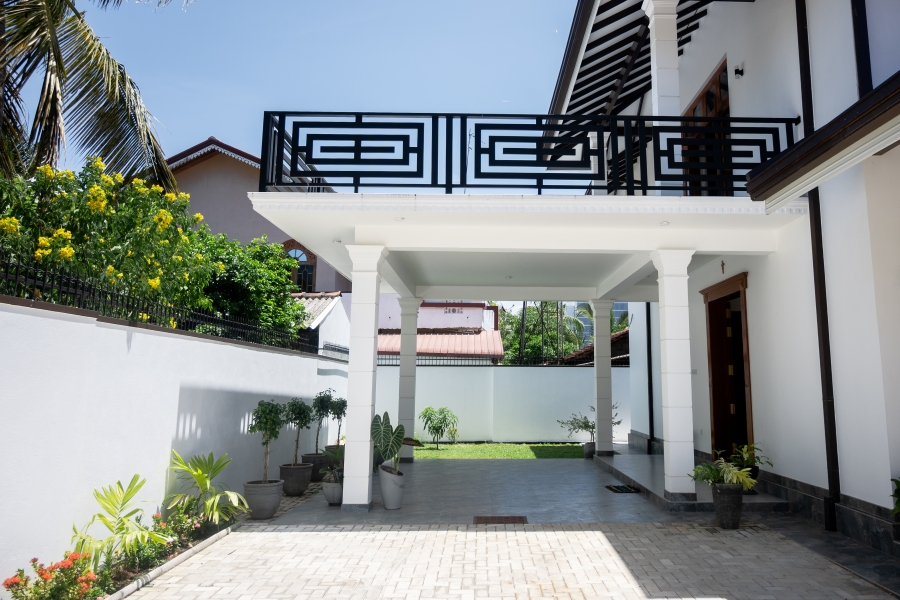 Ashasha Villa exterior view showing modern architecture in Negombo, Sri Lanka